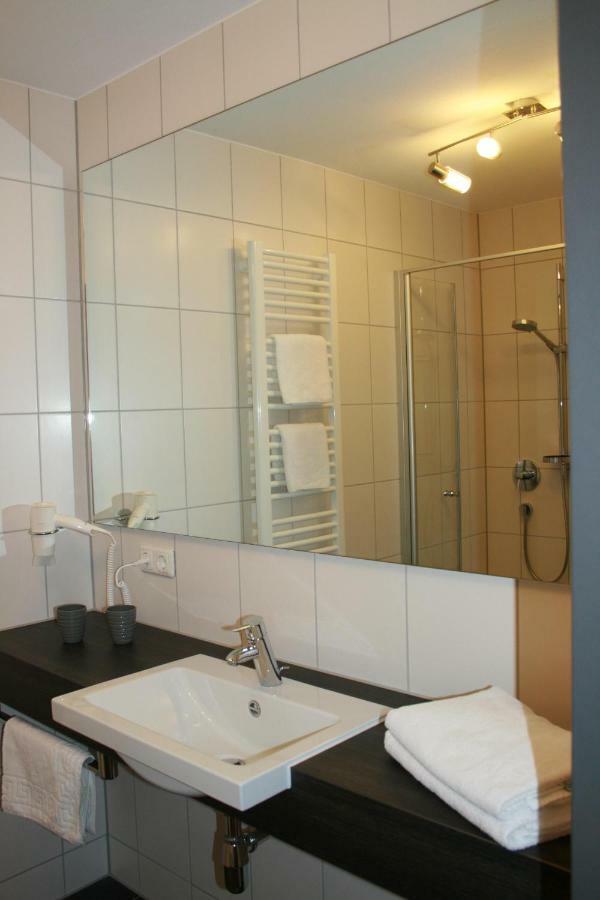 Gasthof Zum Schwanen Kleinostheim Zewnętrze zdjęcie